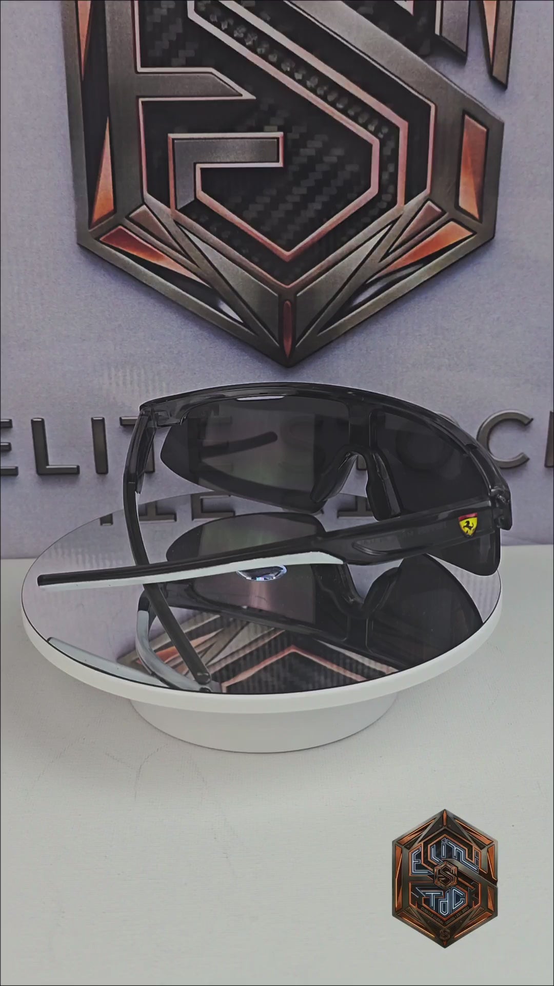 Ray-Ban x Scuderia Ferrari Shield Performance (Edición Humo / Gris Translúcido)