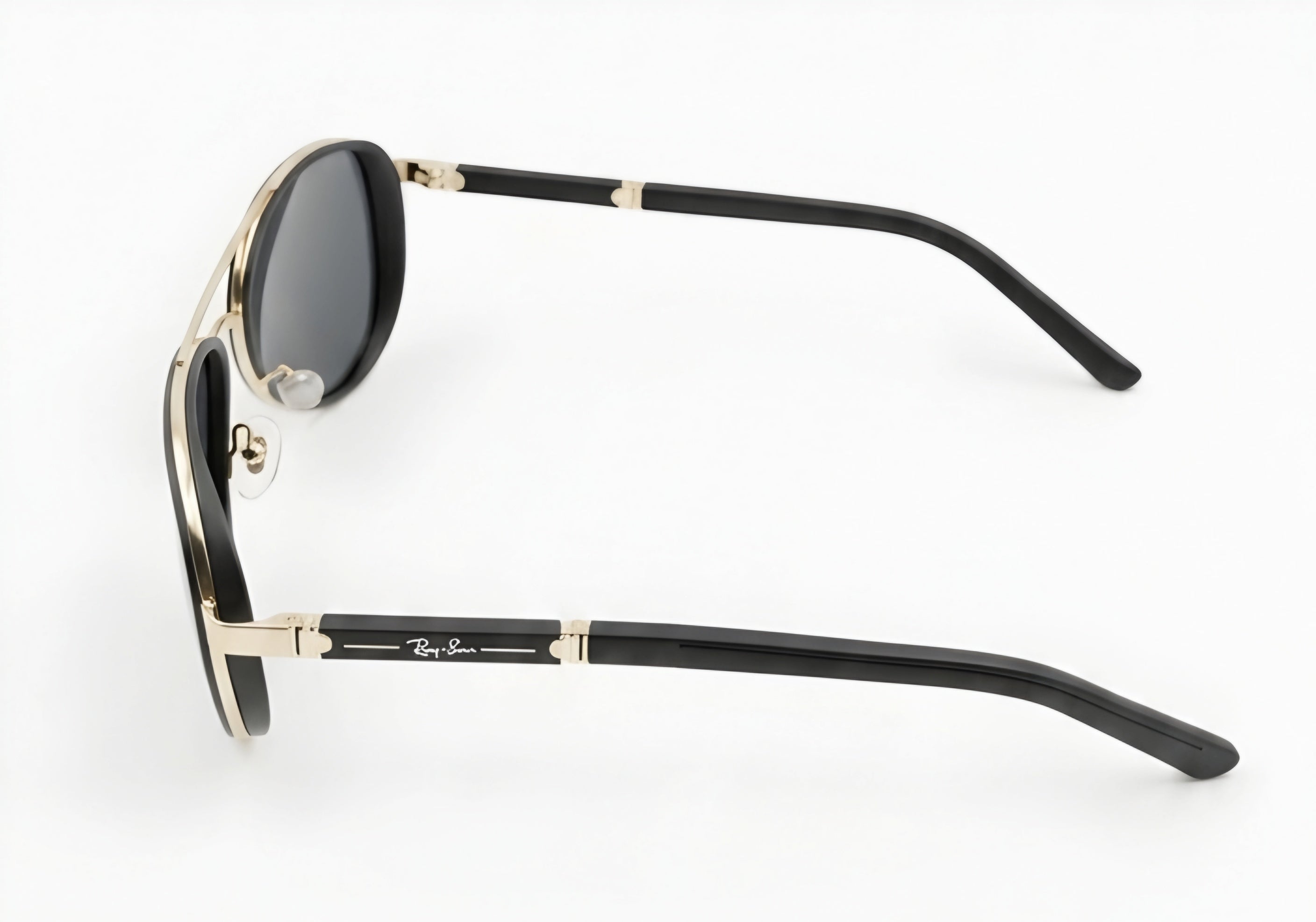 🔥 RAY-BAN RB3683 POLARIZED – BLACK & POLISHED GOLD 🔥
