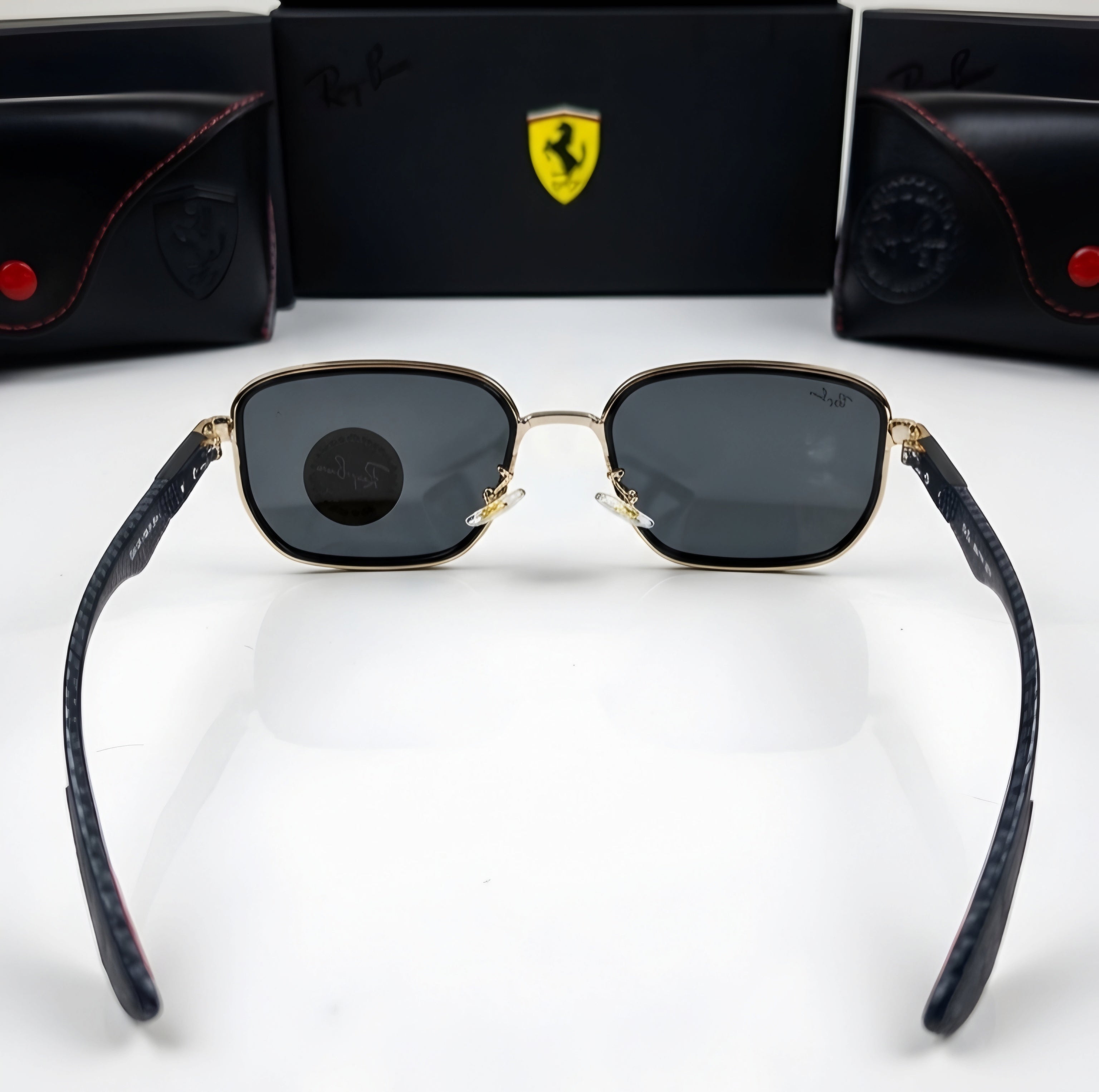 🏎️ Ray-Ban x Scuderia Ferrari (Edición Fibra de Carbono) 🏎️