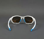 OAKLEY PLAZMA // MATTE WHITE & PRIZM SAPPHIRE: RENDIMIENTO GEOMÉTRICO SIN LÍMITES