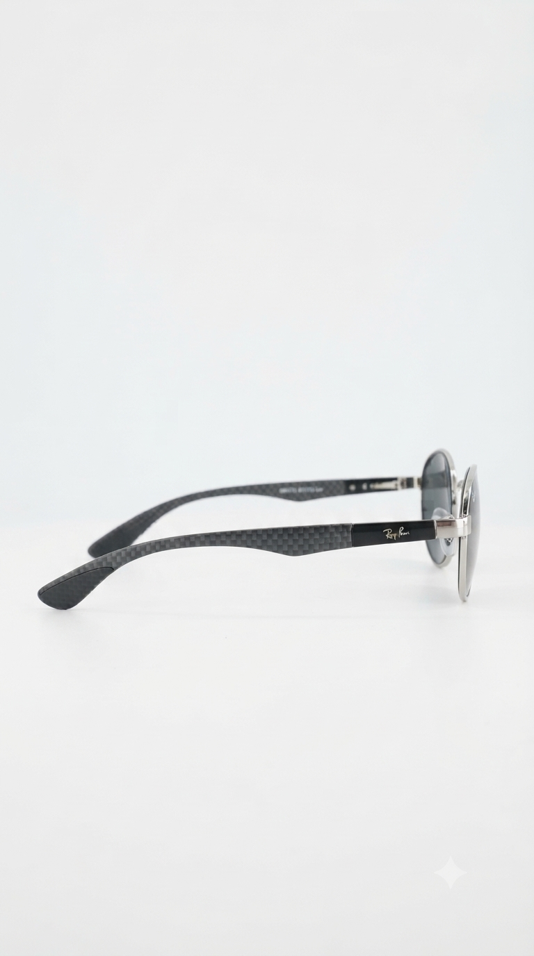 RayBan x Ferrari Oval / Fibra De Carbono/ Marco Plateado (Ref: RB32112)