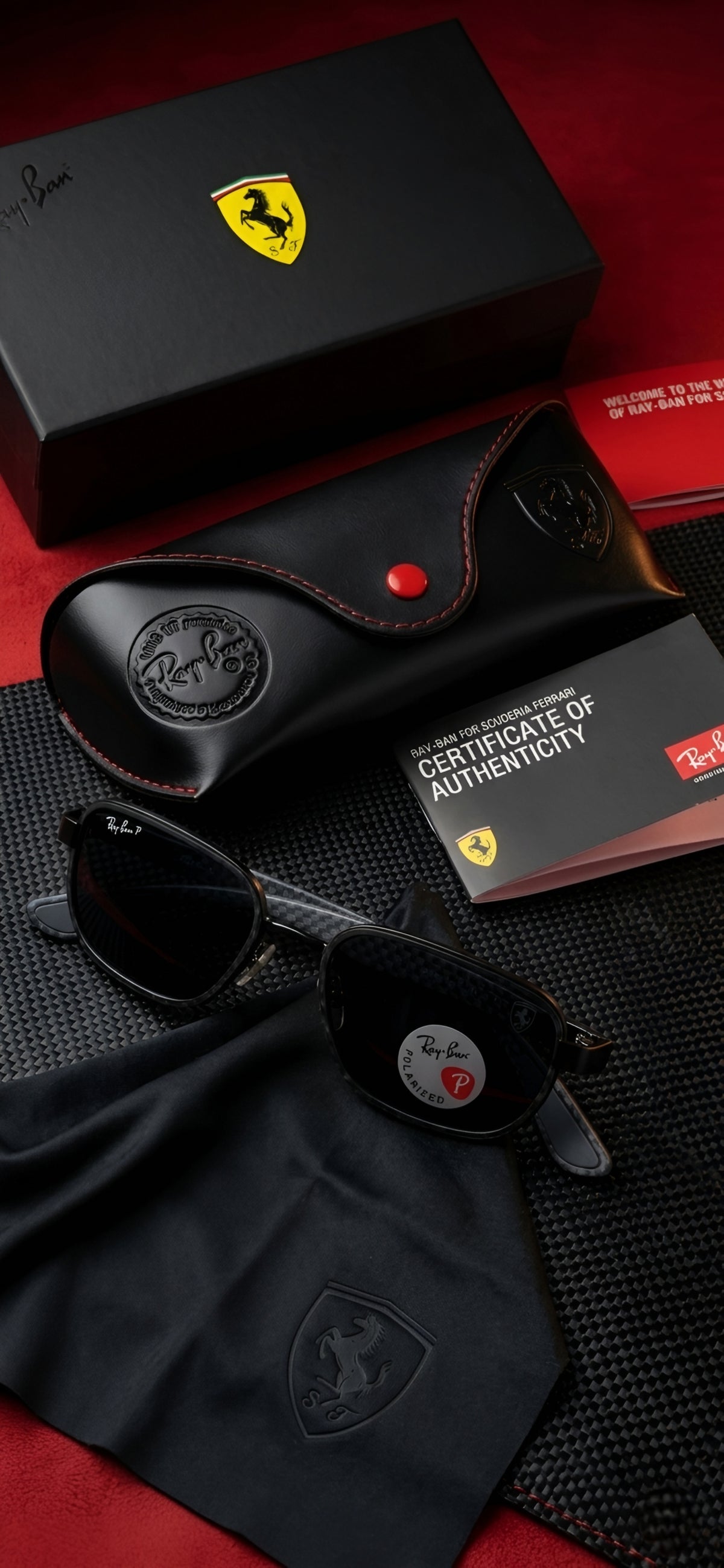🏎️ Ray-Ban x Scuderia Ferrari (Edición Fibra de Carbono) 🏎️