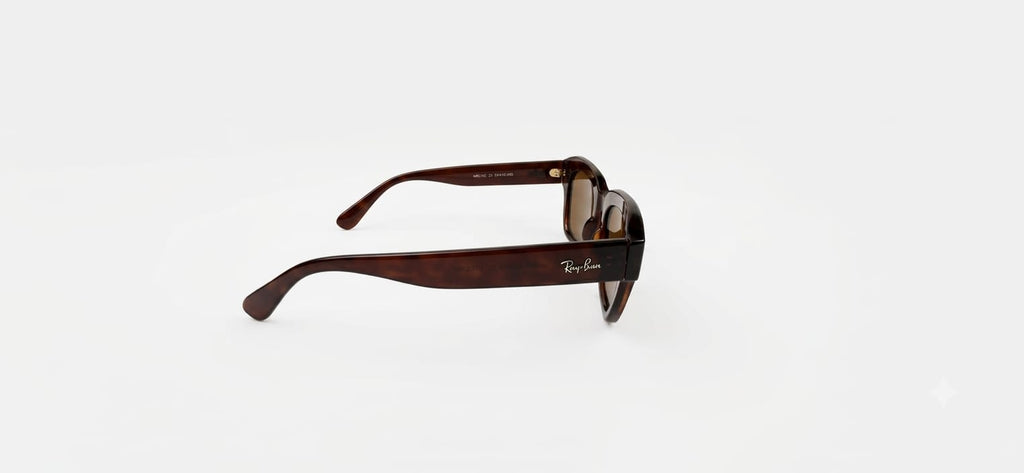 Ray-Ban Street: Estilo Urbano Imparable.