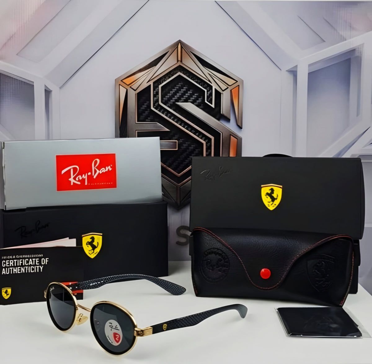 RayBan x Ferrari Oval / Fibra De Carbono/ Marco Dorado (Ref: RB32112)