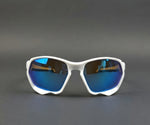 OAKLEY PLAZMA // MATTE WHITE & PRIZM SAPPHIRE: RENDIMIENTO GEOMÉTRICO SIN LÍMITES