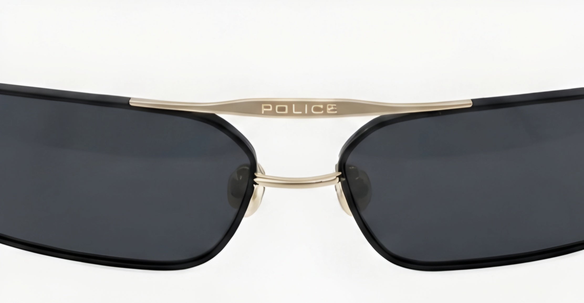 Police SPLF14 (Edición Cuadrada Urbana / Doble Puente Metálico)