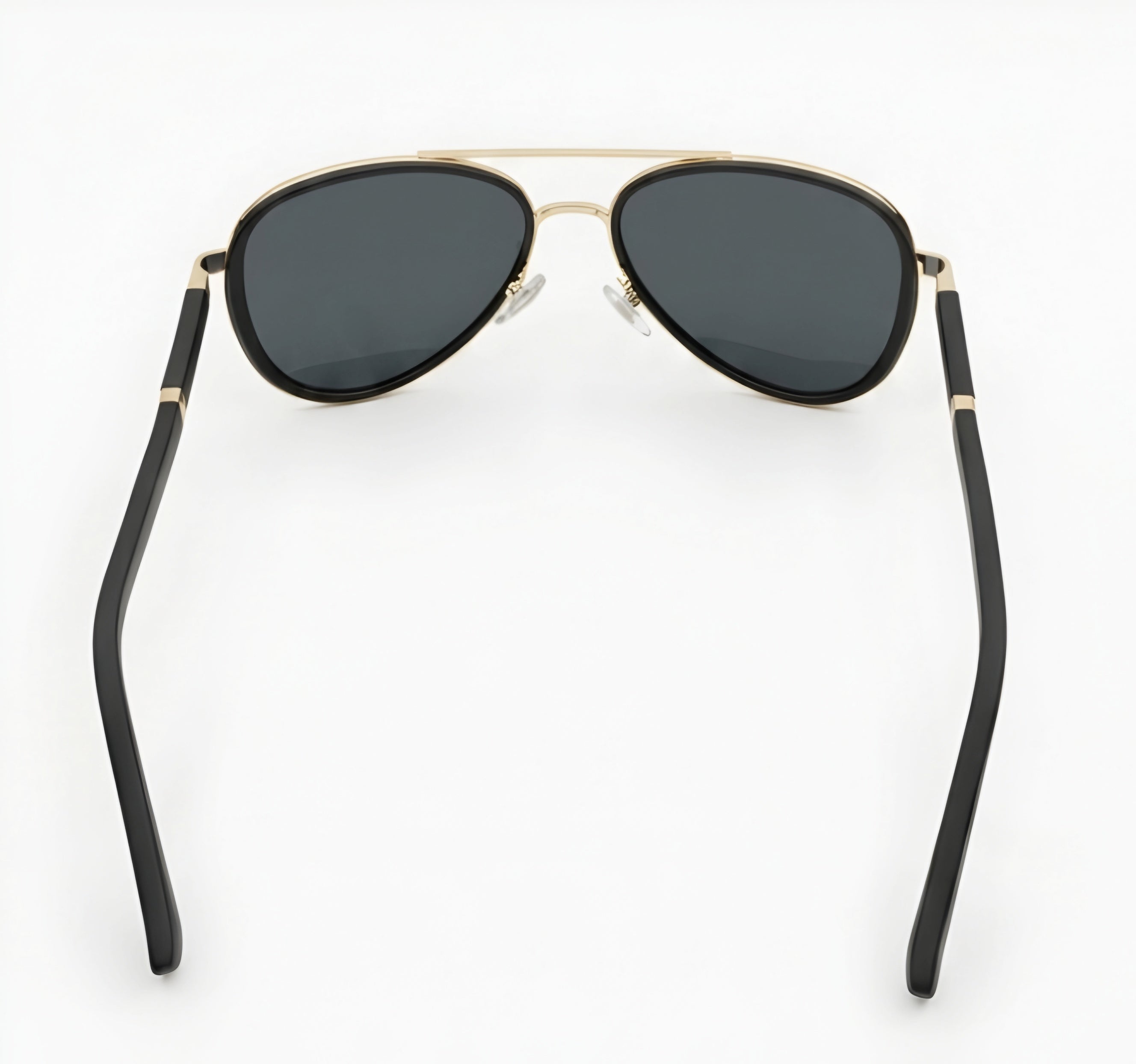 🔥 RAY-BAN RB3683 POLARIZED – BLACK & POLISHED GOLD 🔥