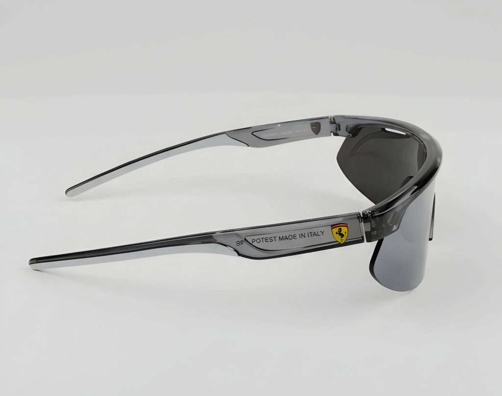 Ray-Ban x Scuderia Ferrari Shield Performance (Edición Humo / Gris Translúcido)